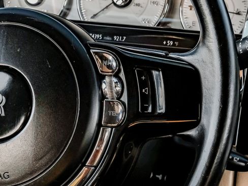 Used 2015 Rolls-Royce Ghost RWD image 19