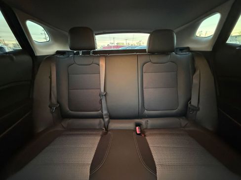 Used 2025 Chevrolet Trax LT image 36