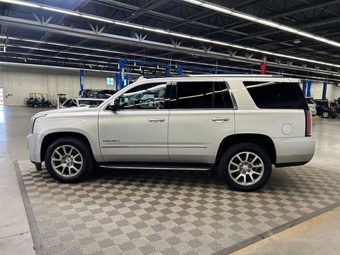 Used 2018 GMC Yukon Denali AWD/4WD image 4