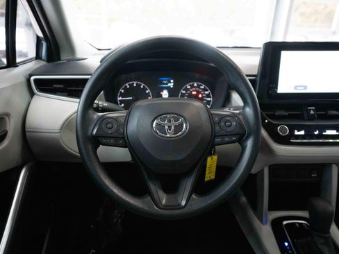 Used 2024 Toyota Corolla Cross L image 21