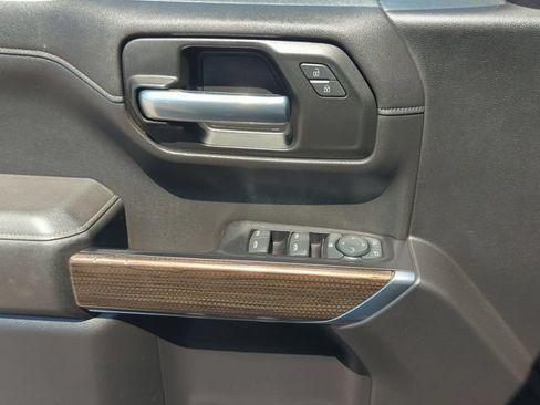 Used 2019 Chevrolet Silverado 1500 LT Trail Boss AWD/4WD image 13