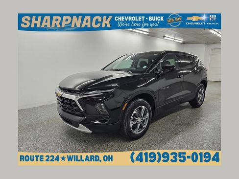Used 2026 Chevrolet Blazer LT FWD image 1