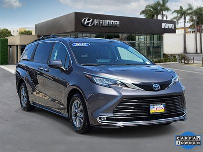 Used 2021 Toyota Sienna XLE