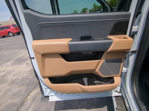 Used 2022 Ford F150 Lariat image 16