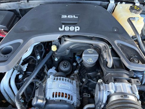 Used 2020 Jeep Wrangler Unlimited Sport image 28