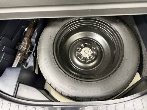 Used 2017 Toyota RAV4 LE w/ All Weather Liner Package image 36