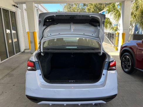 Used 2025 Nissan Versa SV image 31