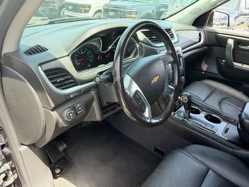 Used 2015 Chevrolet Traverse LT FWD image 10