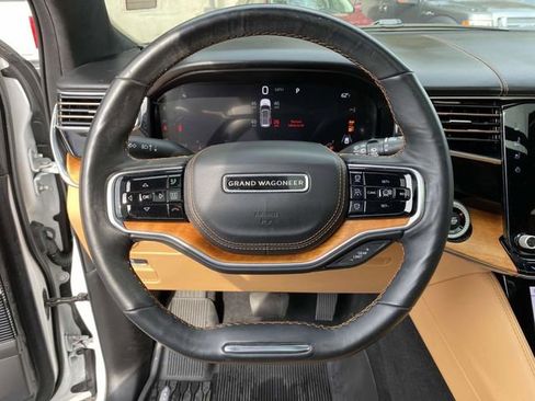Used 2022 Jeep Grand Wagoneer Series III image 25