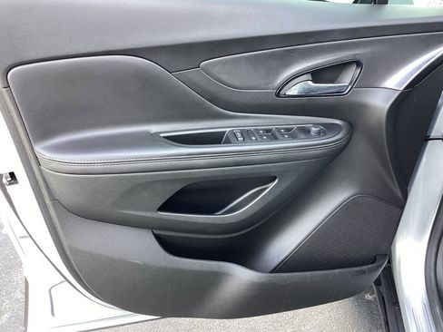 Used 2022 Buick Encore Preferred w/ Safety Package image 24