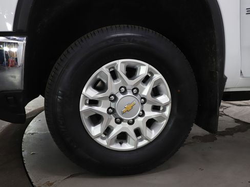 Used 2024 Chevrolet Silverado 3500 LT w/ Convenience Package AWD/4WD image 33