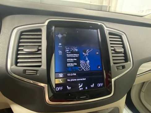 Used 2019 Volvo XC90 T5 Momentum w/ Multimedia Package AWD/4WD image 19