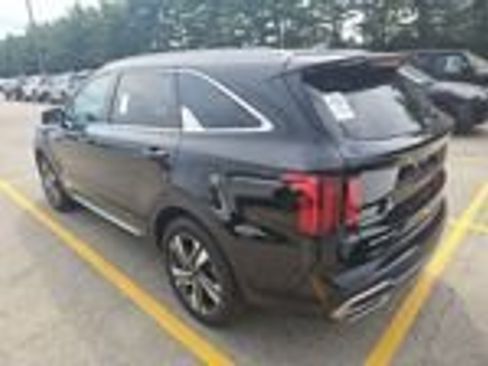 Used 2023 Kia Sorento EX AWD/4WD image 3