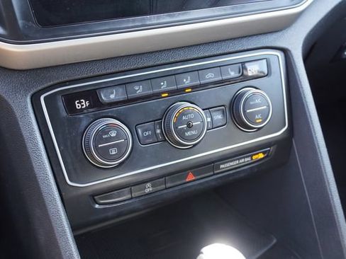 Used 2021 Volkswagen Atlas Cross Sport SE w/ Panoramic Sunroof Package FWD image 28