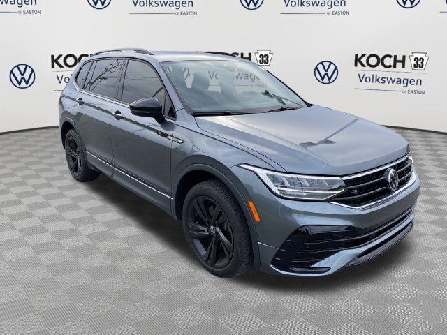 Used 2024 Volkswagen Tiguan SE R-Line AWD/4WD image 9