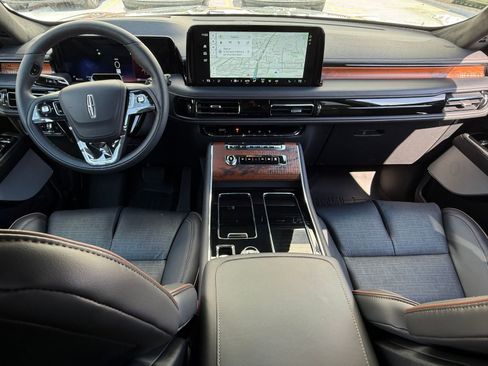 New 2026 Lincoln Aviator Black Label w/ Jet Appearance Package image 18