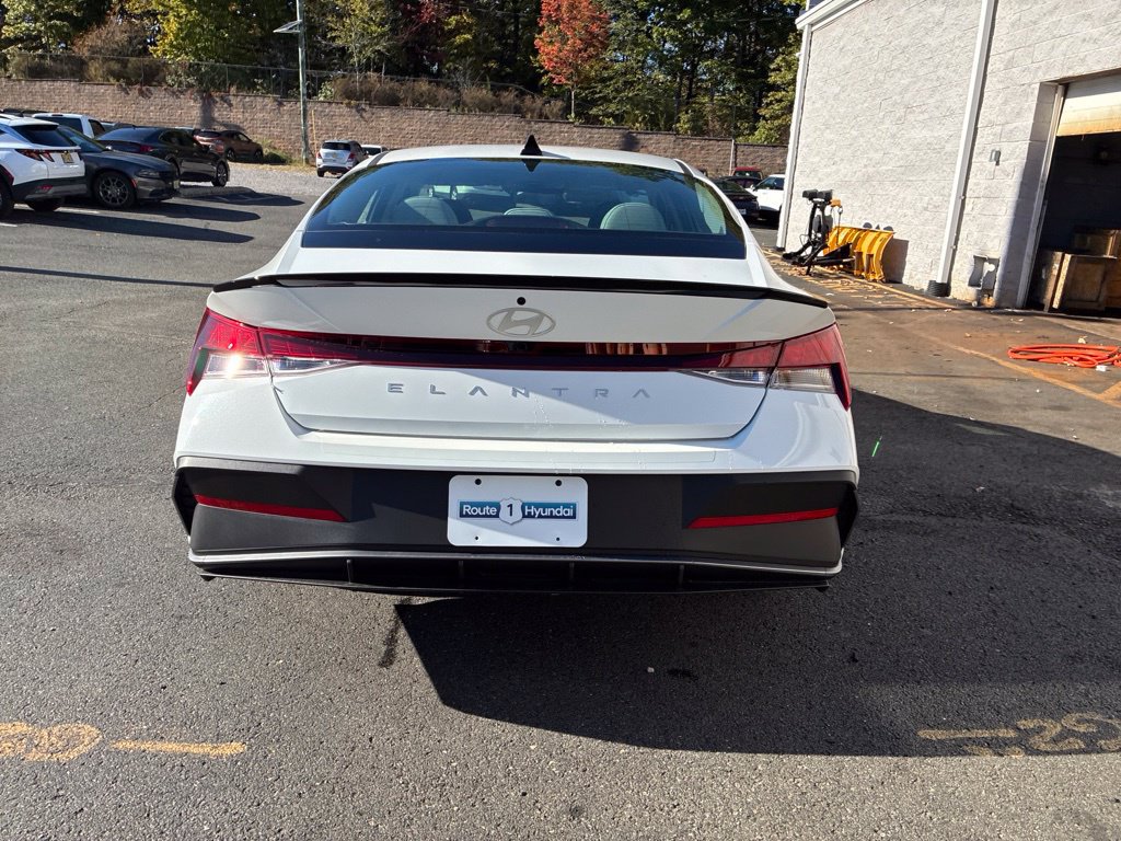 New 2026 Hyundai Elantra SEL Sport FWD image 6