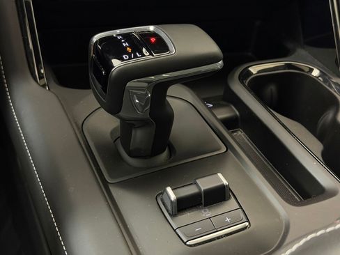 Used 2024 GMC Sierra 1500 AT4X image 19