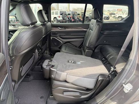 New 2026 Jeep Grand Cherokee L Limited w/ Limited Altitude Package RWD image 25