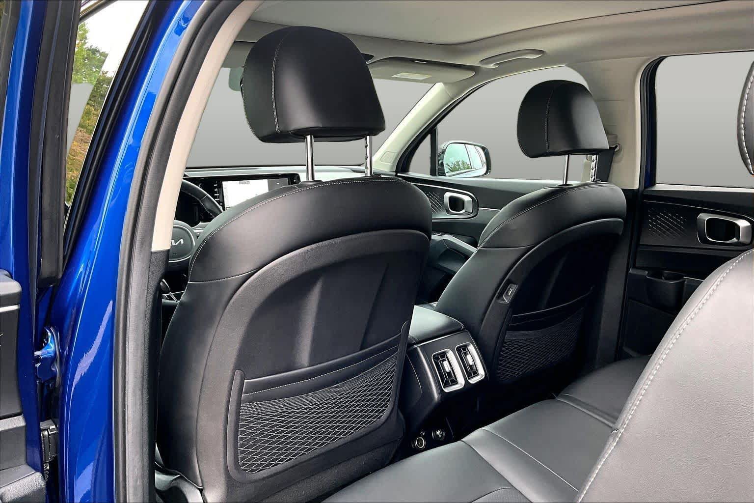 Used 2022 Kia Sorento S w/ Panoramic Sunroof Package FWD image 22