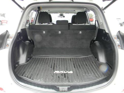 Used 2016 Toyota RAV4 XLE w/ Convenience Package AWD/4WD image 21