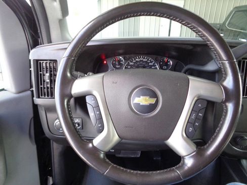 Used 2017 Chevrolet Express 3500 LT w/ LT Preferred Equipment Group RWD image 20