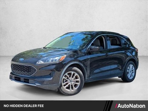 Used 2020 Ford Escape SE FWD image 1