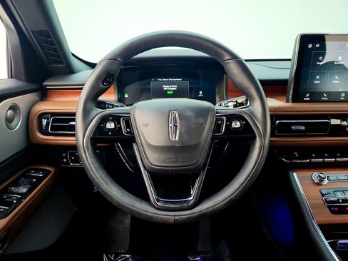 Used 2020 Lincoln Aviator Grand Touring w/ Equipment Group 301A image 18