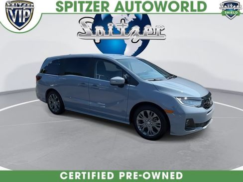 Used 2025 Honda Odyssey Touring image 3