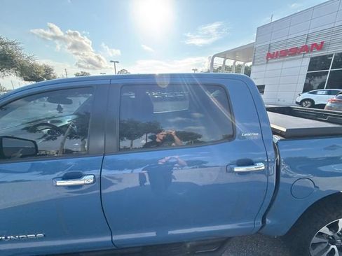 Used 2021 Toyota Tundra Limited w/ Limited Premium Package AWD/4WD image 8