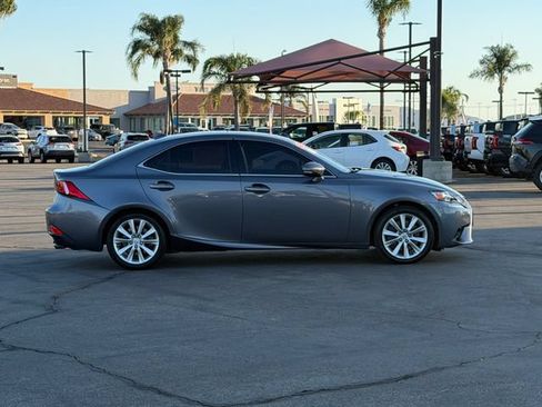 Used 2016 Lexus IS 200t RWD image 4