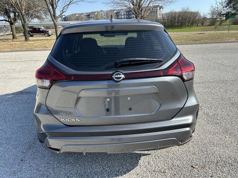Used 2024 Nissan Kicks S image 8