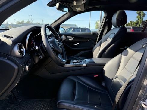 Used 2018 Mercedes-Benz GLC 300 4MATIC image 6