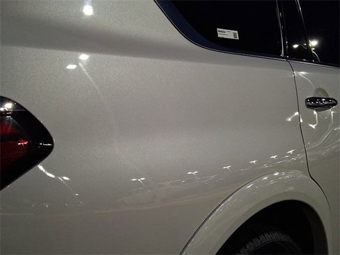 Used 2021 Nissan Armada SV w/ SV Appearance Package image 8