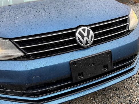 Used 2017 Volkswagen Jetta S w/ Jetta S Cold Weather Package image 19