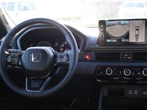 Used 2025 Honda Pilot TrailSport image 24