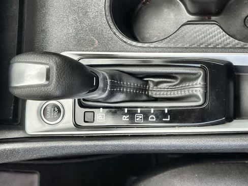 Used 2024 Nissan Altima 2.5 S FWD image 16