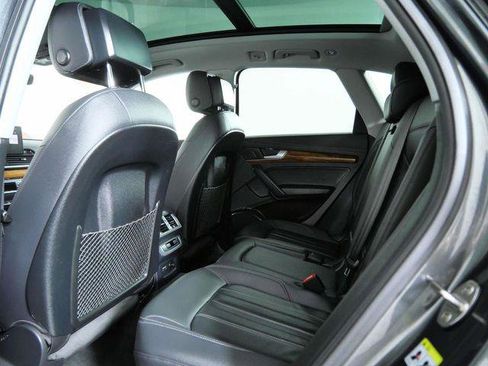 Used 2023 Audi Q5 2.0T Premium w/ Convenience Package AWD/4WD image 14
