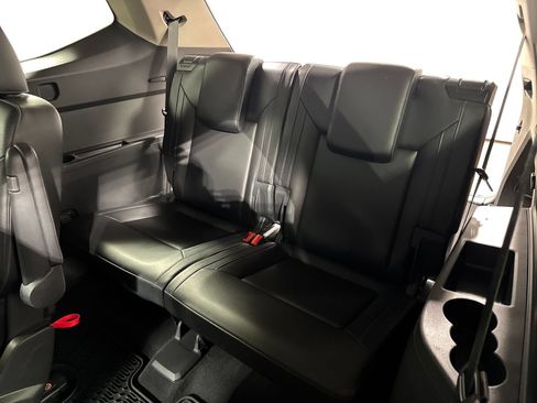 Used 2019 Volkswagen Atlas SEL R-Line AWD/4WD image 28
