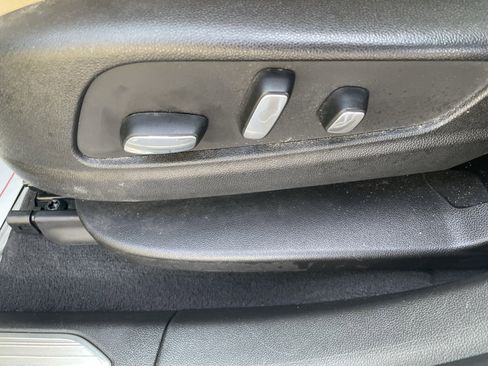 Used 2017 Cadillac XT5 Premium Luxury w/ Driver Assist Package AWD/4WD image 13