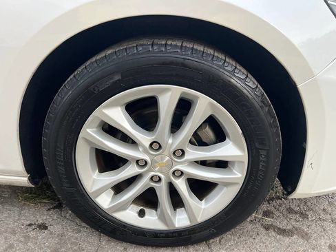 Used 2018 Chevrolet Malibu LT w/ Leather Package image 29