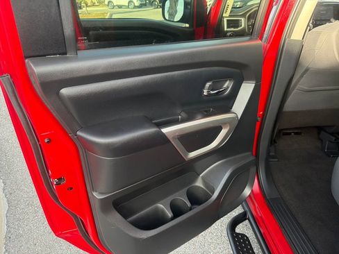 Certified 2021 Nissan Titan SV image 18