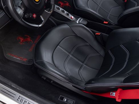 Used 2018 Ferrari 488 GTB RWD image 57