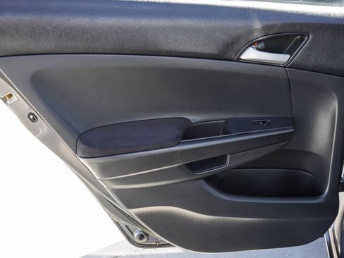Used 2010 Honda Accord LX-P image 22