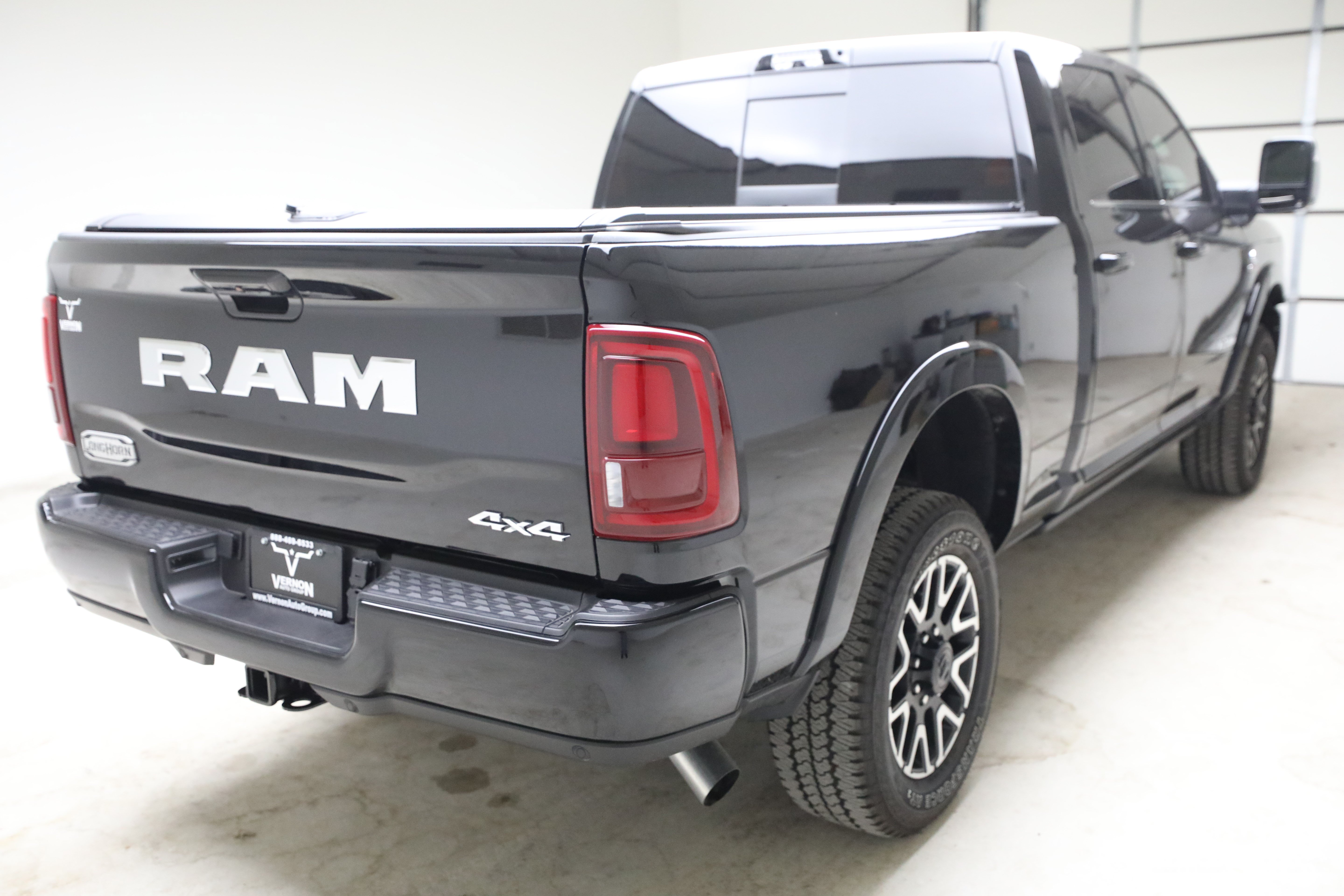 Used 2026 RAM 2500 Limited AWD/4WD image 5