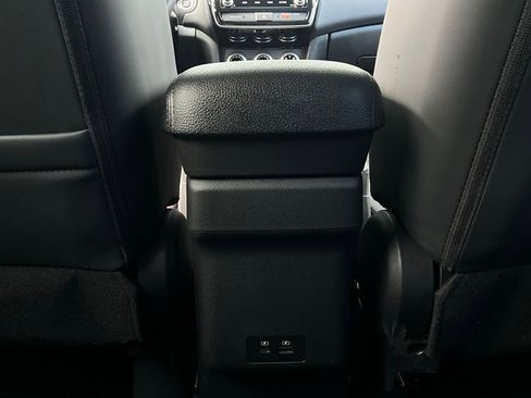 Used 2024 Mitsubishi Outlander Sport SE image 11