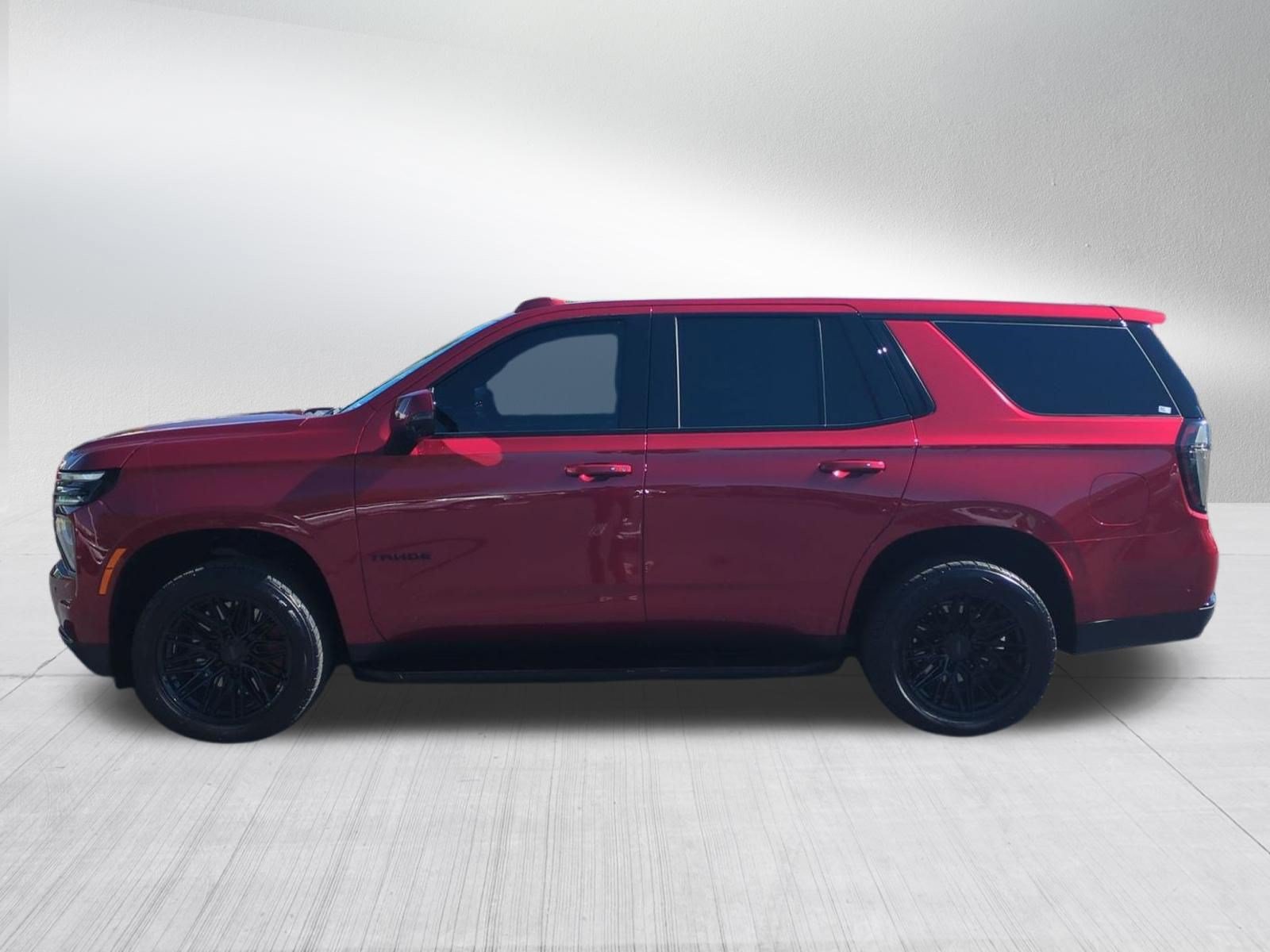 Used 2025 Chevrolet Tahoe RST w/ RST Performance Edition AWD/4WD image 2