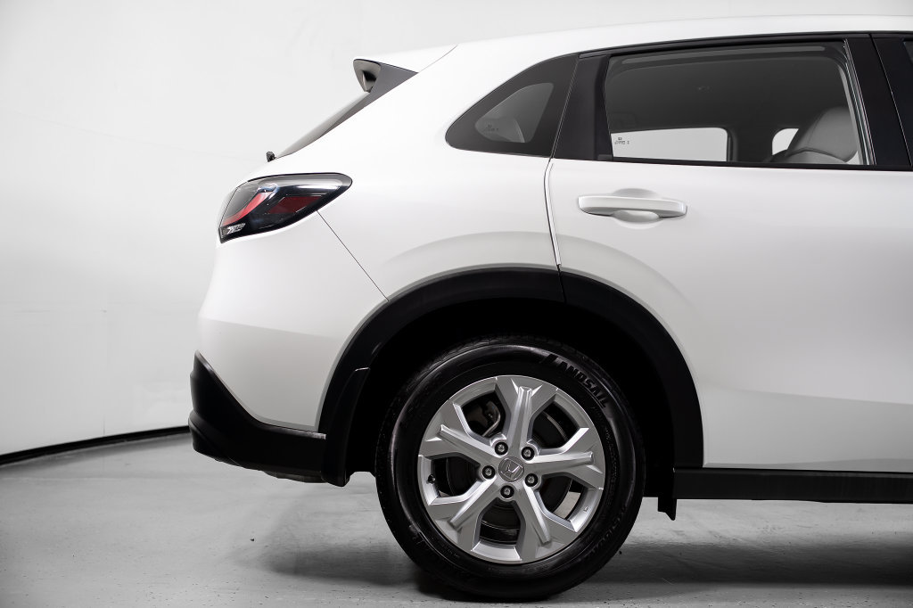 Used 2024 Honda HR-V LX image 6