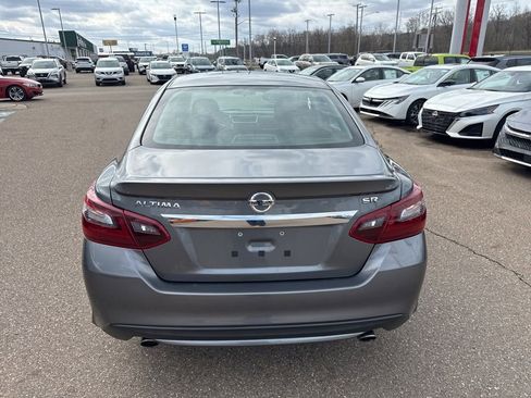 Used 2017 Nissan Altima 2.5 SR FWD image 6