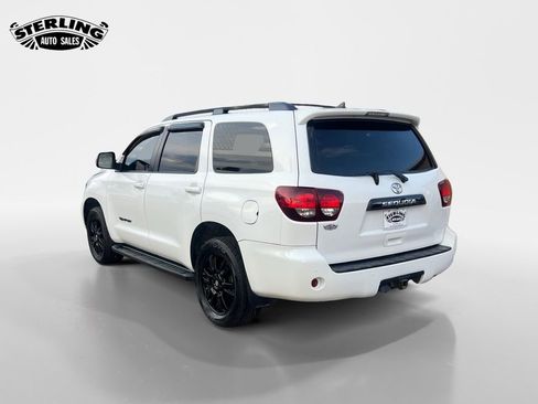 Used 2019 Toyota Sequoia TRD Sport image 3